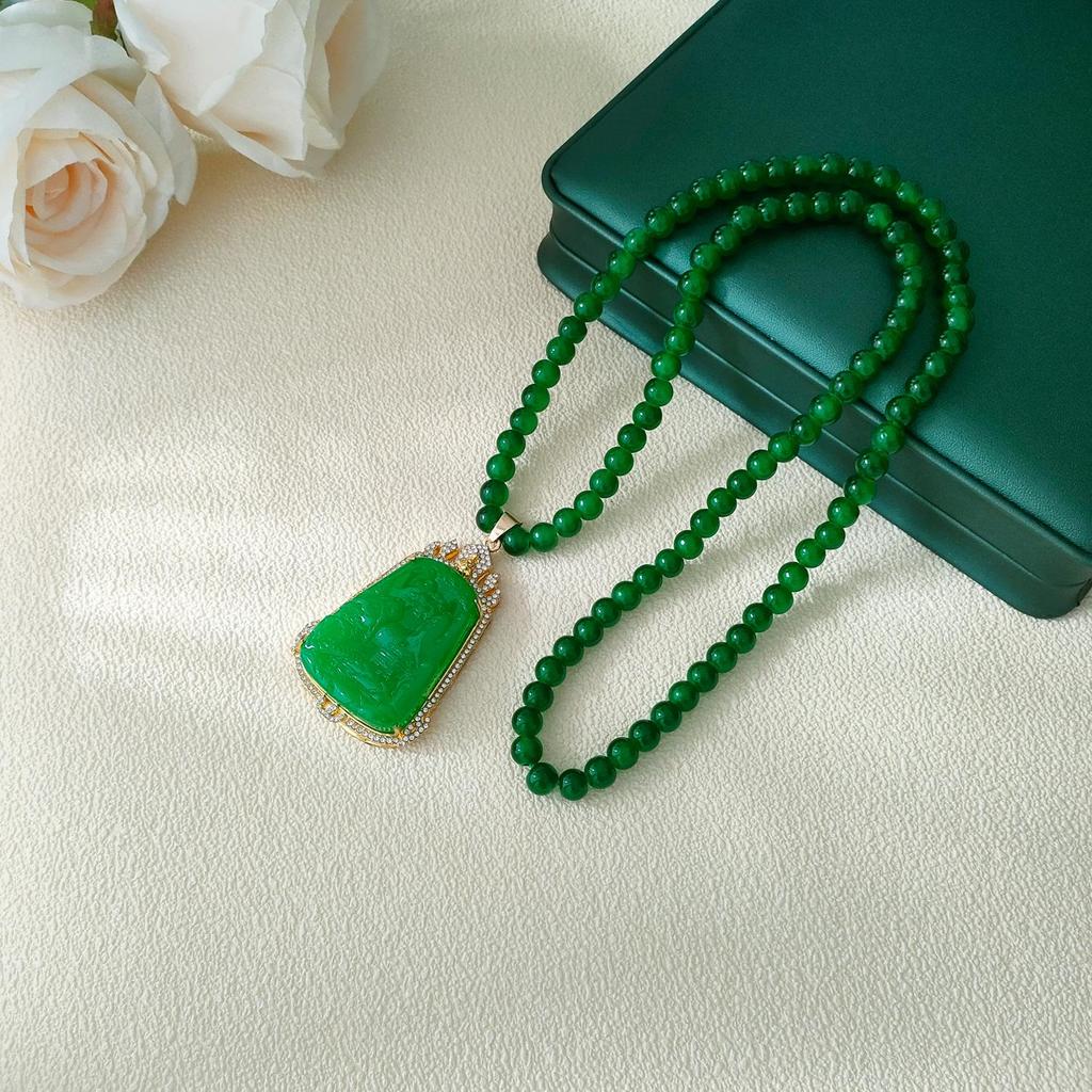 Retro Green Beaded Long Necklace: High-End Chinese Style Fall/Winter Sweater Chain