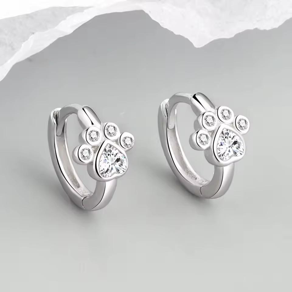 Korean Cute Cat Paw Footprint Ear Buckle Fashion Zircon Hoop Earrings for Women Silver Color Charm Circle Earrings Jewelry Gift