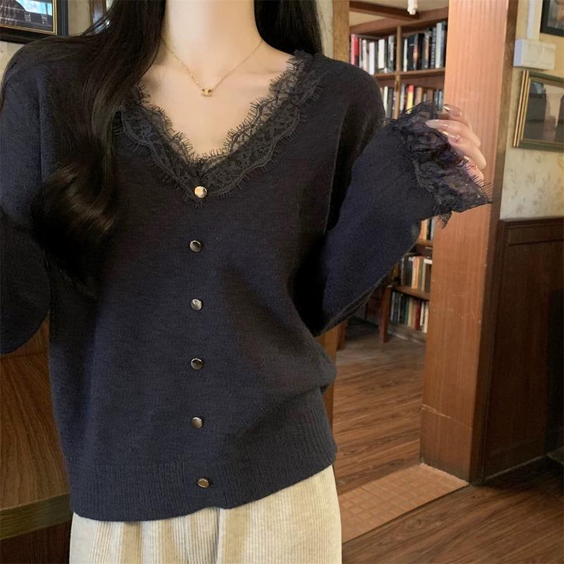 

Женская осенне-зимняя базовая рубашка с V-образным вырезом, кружевной вставкой и молочным фуфу из серии M, в сочетании со свитером, мягкий ворсистый вязаный свитер-топ One size fits all [recommended 80-60kg] чёрный