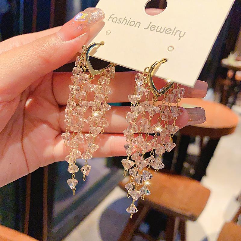 

Легкая роскошь и ощущение высокого класса, ультрадлинные серьги-кисточки с жемчугом One Size белый