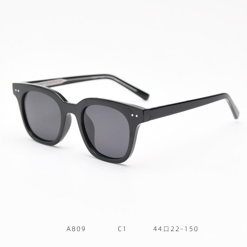 

2026 Color Polarizer Sunglasses, Female Star Street Photography, Trendy Men, No-makeup Large-frame Sunglasses