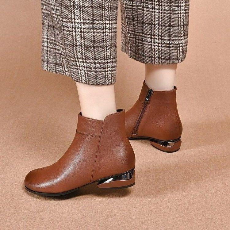 Flat-bottomed fashion short boots women's 2025 new autumn single boots round-headed soft leather bare boots winter mother soft-soled Martin boots