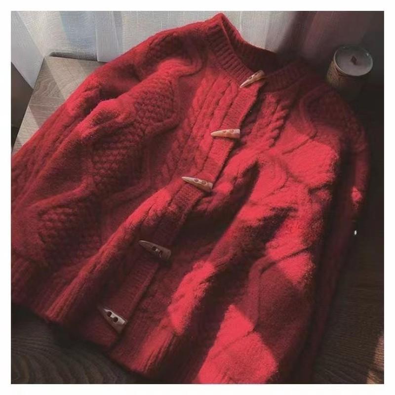 Autumn and Winter New Thickened Retro Twist Sweater Jacket Women's Fashion Horn Buckle Short Round Neck Knitted Cardigan Top