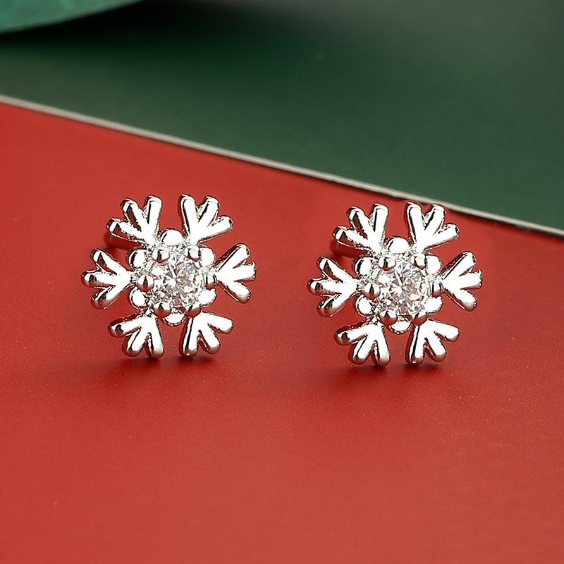 Christmas Series Elk Snowflakes and Deer Antlers Fresh Red Sweet Temperament Earrings
