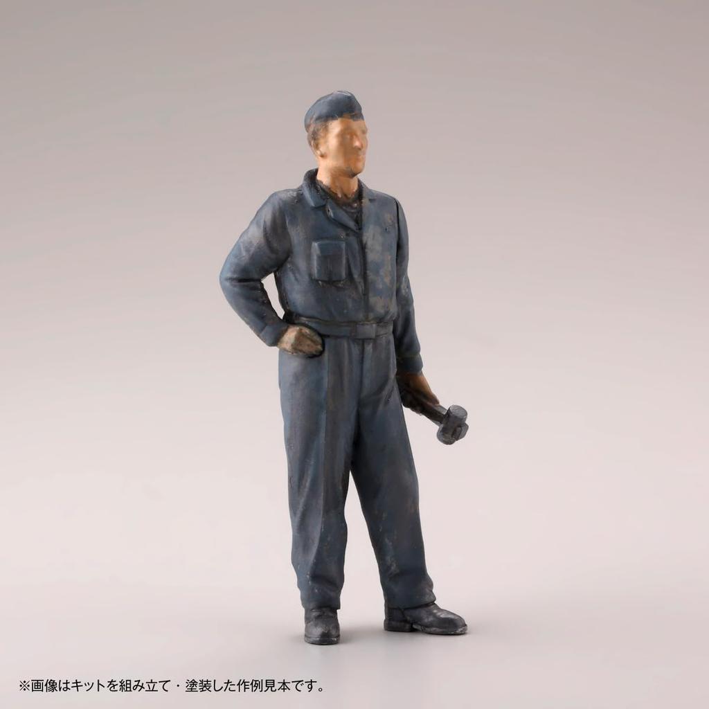 Kaiyodo ARTPLA Maschinen Krieger Kangool (Set of 2) & Maintenance Crew, 1/35 Scale Unpainted Plastic Model Kit AP045