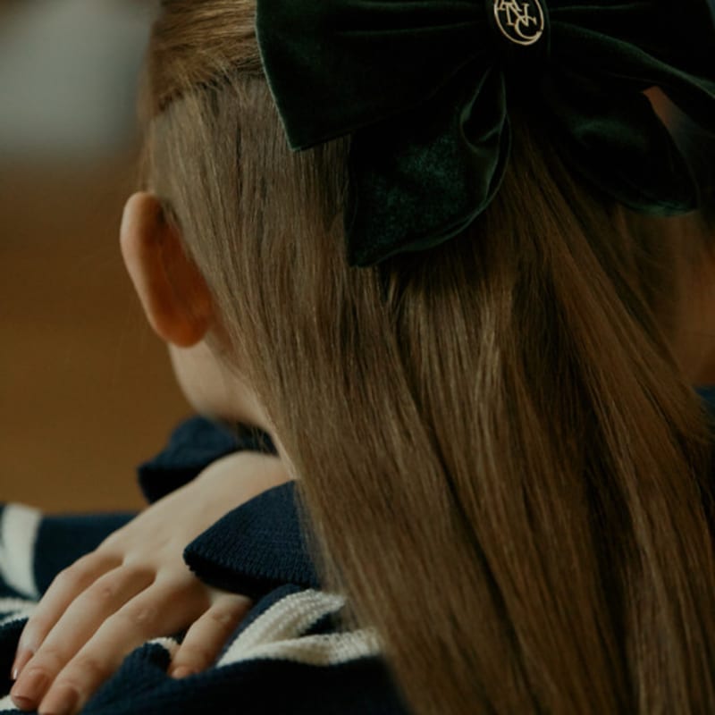 

AnoETIC ANC SATIN VELVET ribbon HAIR PIN_KHAKI Khaki