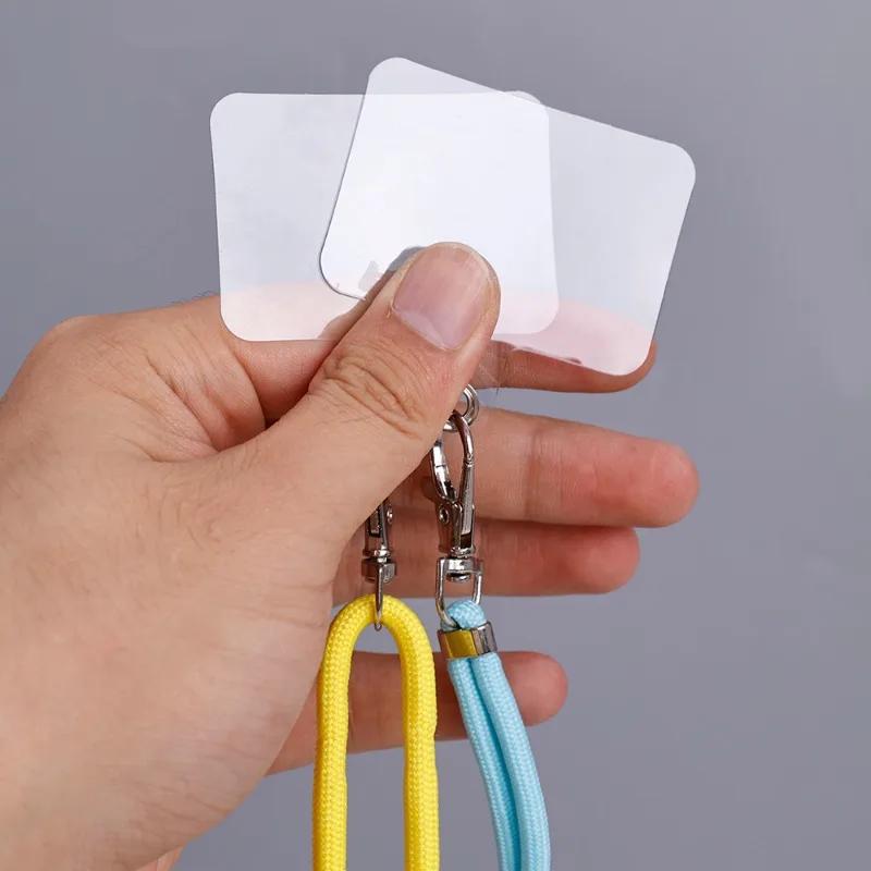 1 x verstellbares Umhängeband für Mobiltelefone, mit transparenter Lasche für die meisten Handyhüllen mit vollständiger Abdeckung.