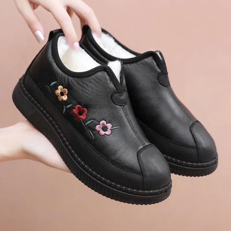 Winter real wool old north cloth shoes women's cotton shoes thickened wool waterproof elderly shoes warm and non-slip mother cotton boots