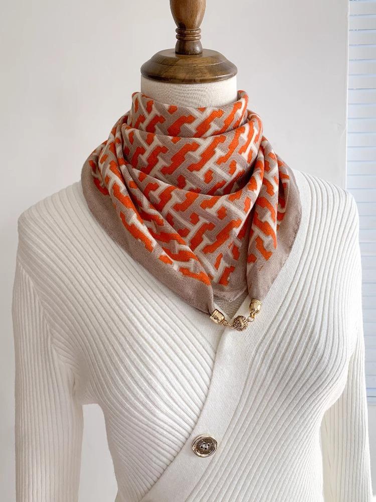 

Magnetic Buckle Printed Women s Scarf Luxurious Cotton Linen Autumn Soft Satin Square Scarf Elegant Matching Clothing Gifts