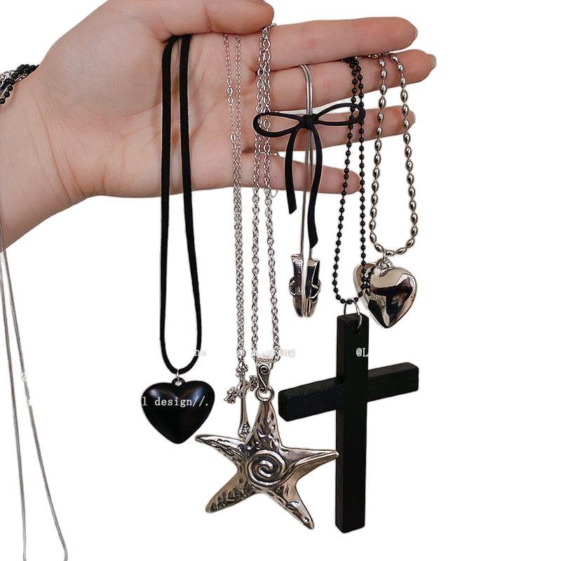 Korean Niche Design Silver Cross Necklace Female Long Clavicle Punk Retro Hottie Y2k Neck Jewelry