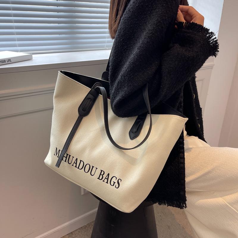 Women's Large-Capacity Letter Print Tote Bag for Students and Commuting