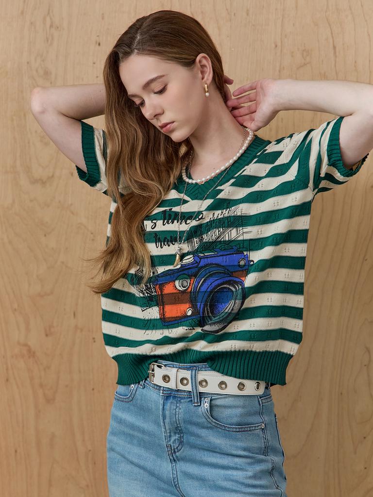 MAXZA Camera Print Color Block V-Neck Striped Knit