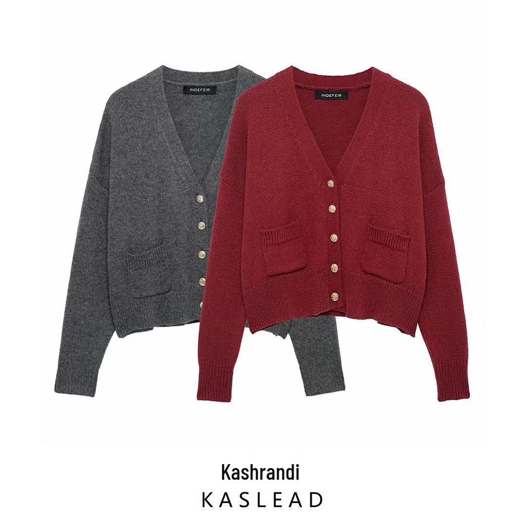 

2024 Winter Women s Fashion V-Neck Knitted Cardigan with Button Details Large