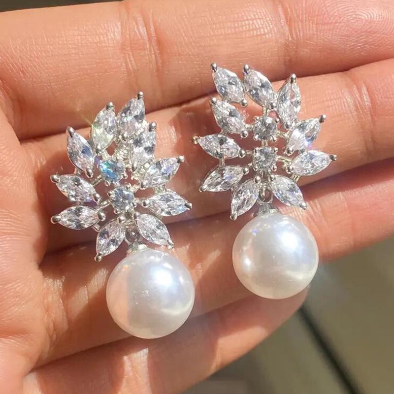 European and American simple earrings for women, micro-inlaid zircon pearl earrings, classic versatile daily dating accessories