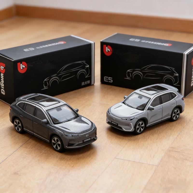 Linyi Toy Car Bburago 1:64 Geely E5 Ex5 Alloy Suv Car Model Diecasts Metal New Energy Vehicles Car Model Miniature Scale Simulation Kids Gifts