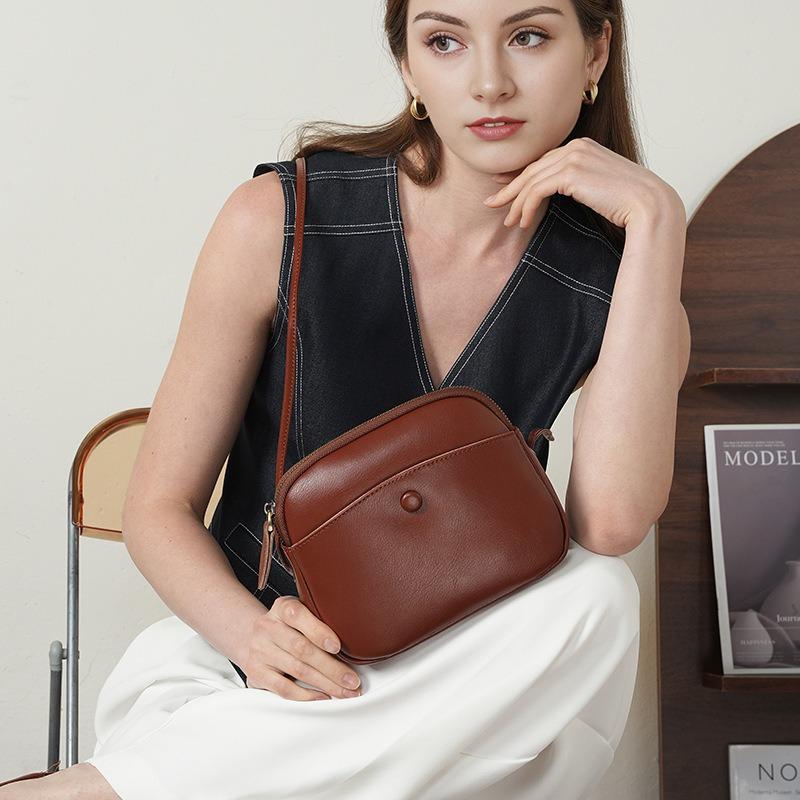 Shell Bag Women's First Layer Cowhide Casual Shoulder Commuting Versatile Messenger Bag Women's High-end Mobile Phone Bag