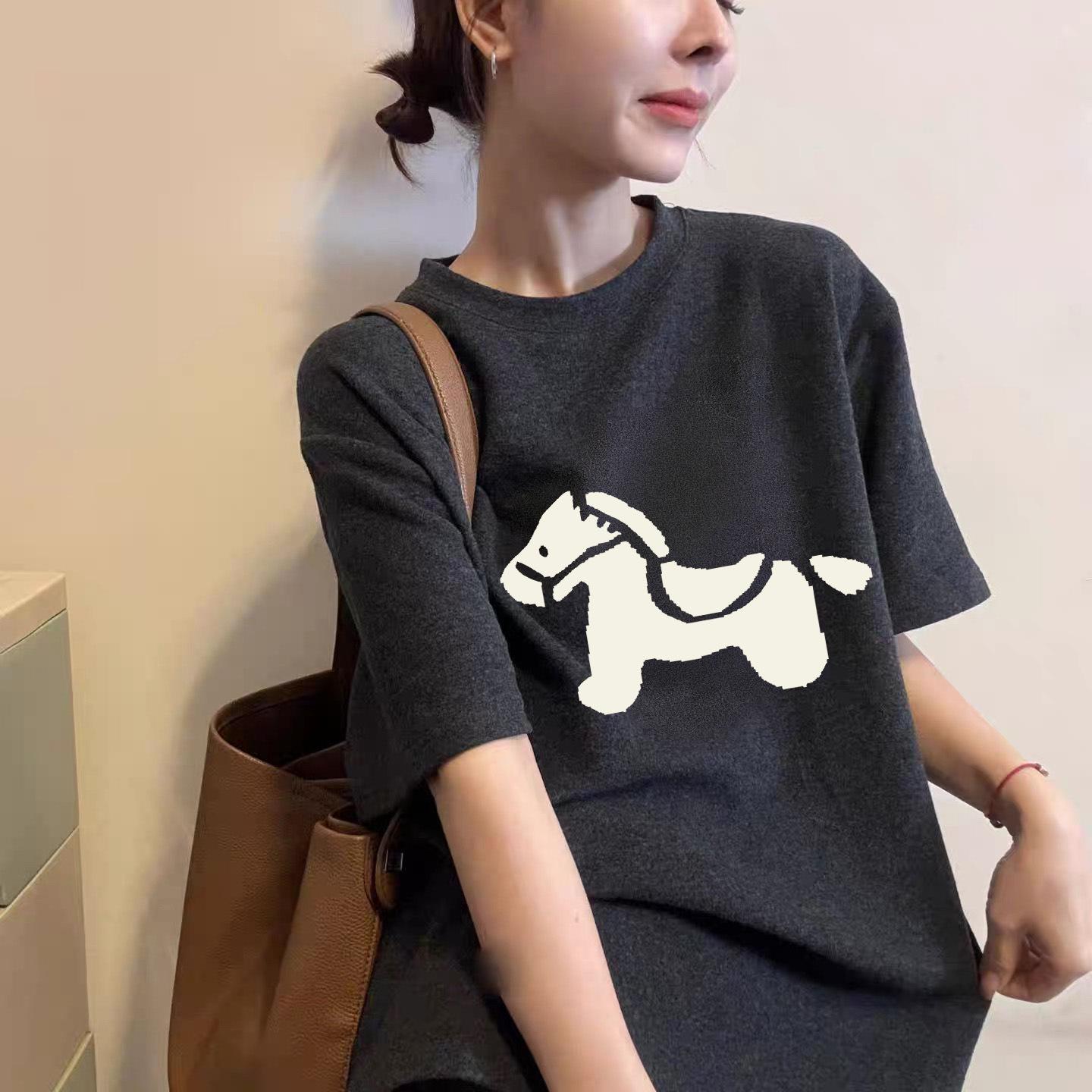 

Korean Style Retro Short Sleeve T-Shirt with Small Horse Print, Round Neck Trendy Women s Top 2026. X-Large темно-серого