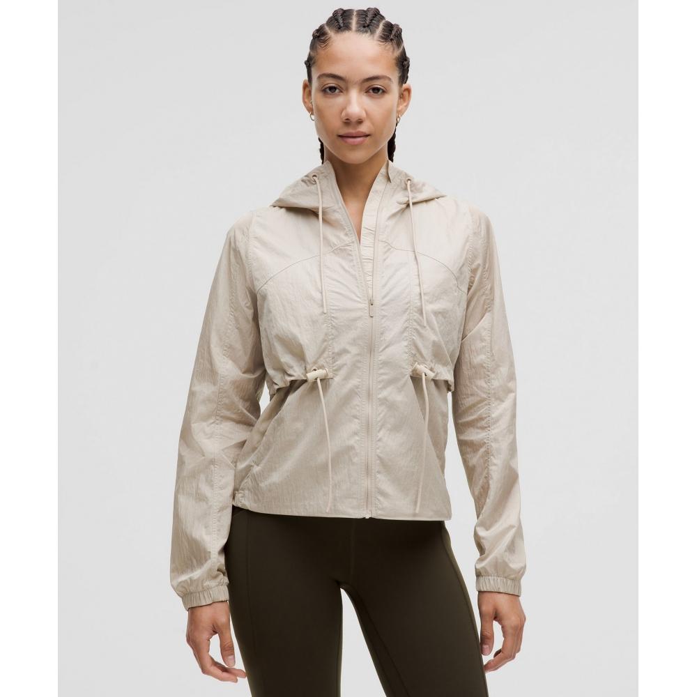 

Lululemon Куртка с капюшоном и водонепроницаемой застежкой Mojave Tan XXXS