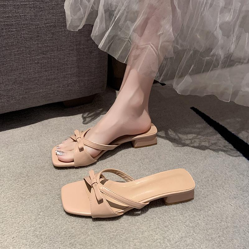 Gentle fairy wind cool slippers female summer wear 2025 new bow open-toed sandals square head low-heeled slippers