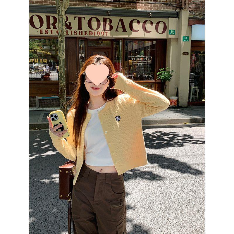 

Miu-Style Age-Defying Embroidered Cable Knit Cardigan Sweater for Women, Spring 2025 L жовтий
