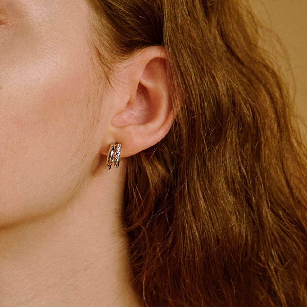 [Hei][Worn by Seunghee, Winter, Hyoyeon, Itzy Ryujin, Taeyeon, Kwon Eunbi, and Twice] Two-Line Cubic Earring