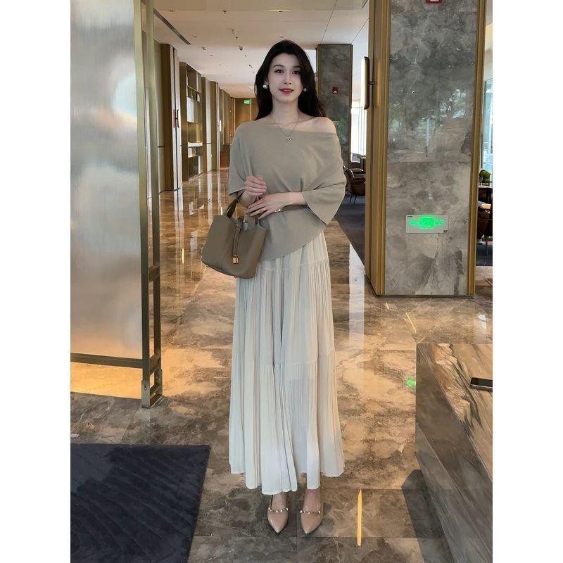 

Elegant French Style One-Shoulder Top & Light High-Waisted Skirt Set XS (within 50-80 jin)