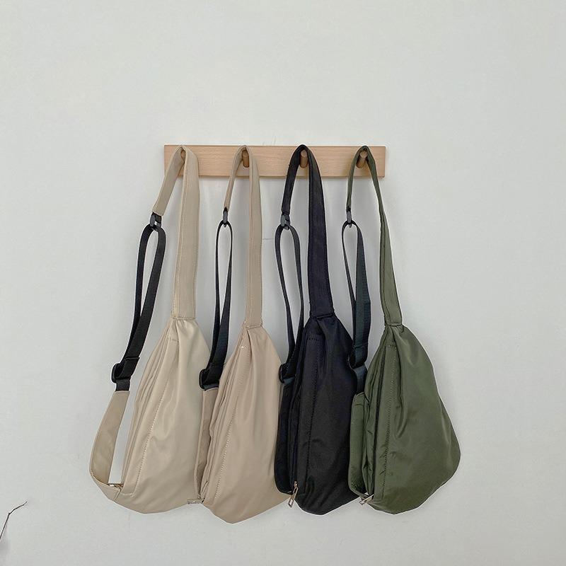 Cool breast bag Crossbody bag Women's shoulder bag Women's creative design casual bag