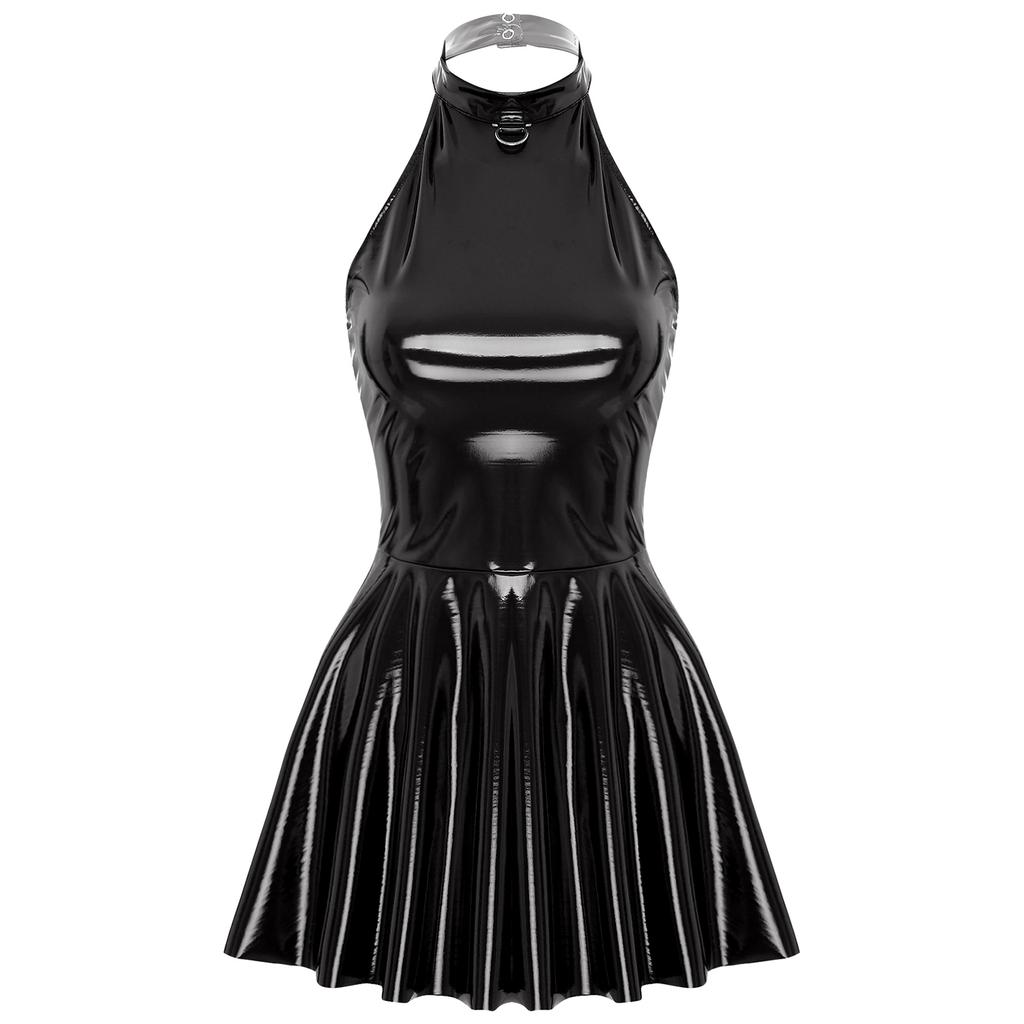Damekjole i lakkskinn halterneck uten ermer svingskjørt minilengde klubbfestkjole