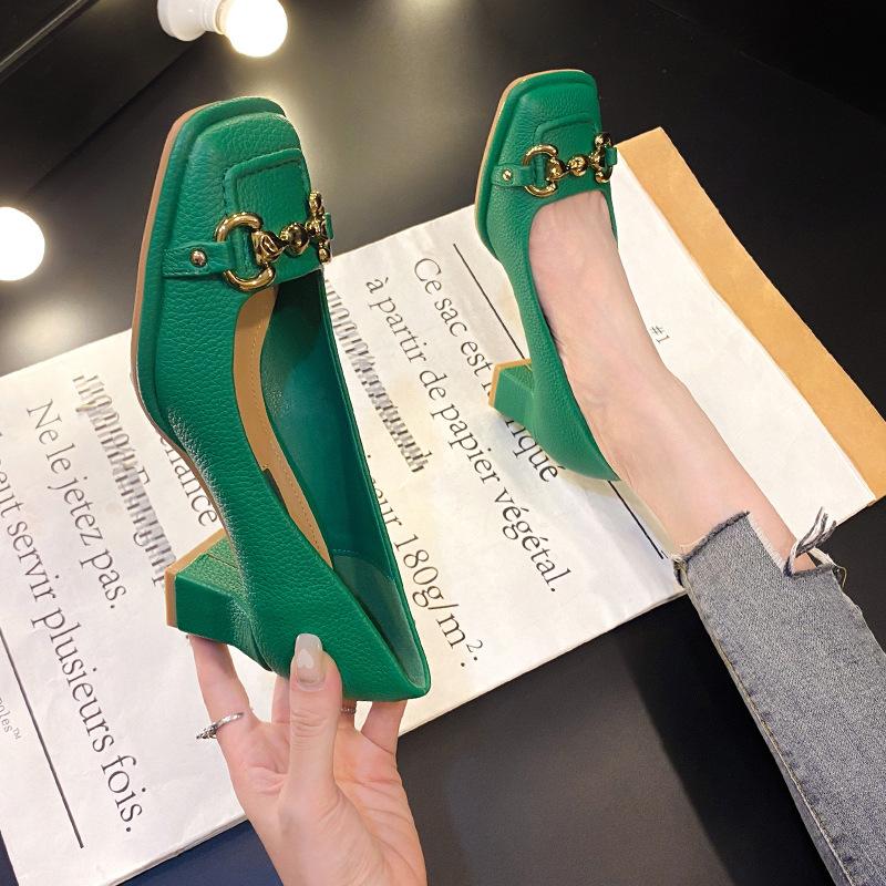 

Дизайнерские туфли на высоком каблуке с квадратным носком женские 2025 новые с пряжкой-лошадкой Мэри Джейн на толстом каблуке 40