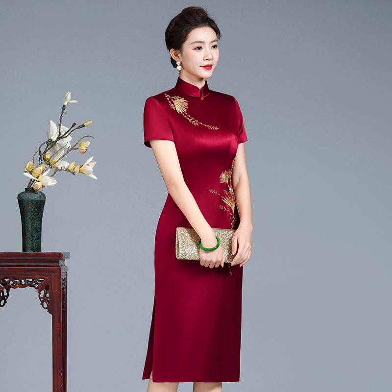 Elegant Qipao Mother-in-law Wedding Dress - Noble Spring/Summer Banquet Attire