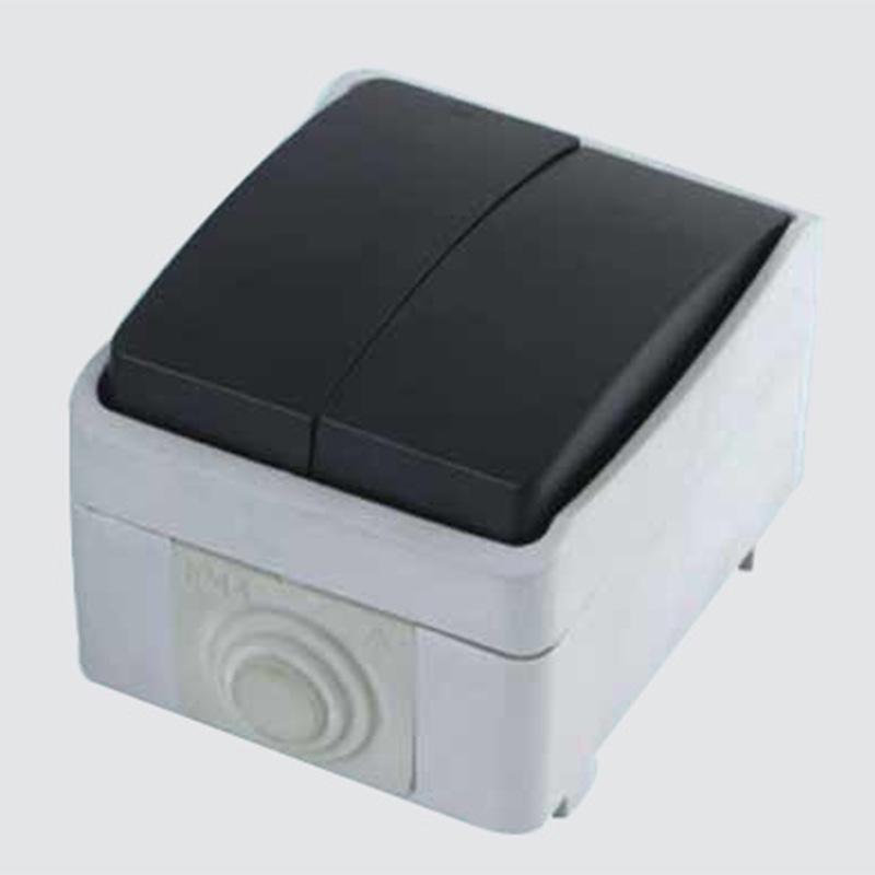 European Standard IP44 Waterproof Outdoor Socket with Switch – German Power Outlet, Splash-proof.