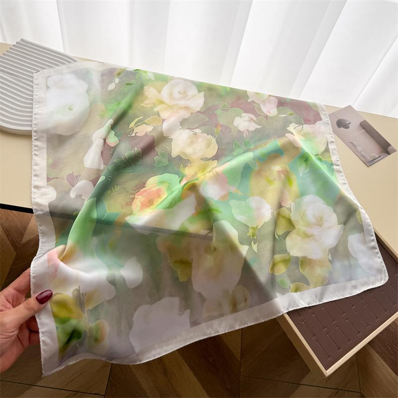 Atmospheric Wear Simulation Silk Printed Silk Scarf Small Square Scarf Premium Shawl Sunscreen Neck Scarf Headscarf Scarf