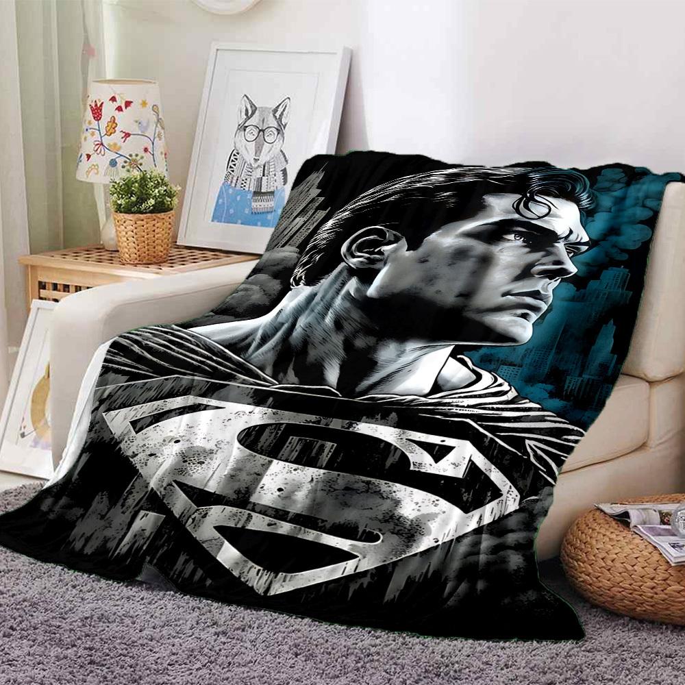 

1pc Superman cityscape Flannel Blanket Soft Warm Throw for Home, Office, Travel, All-Season Cozy Bedding GiftL1135 80cmx120cm(31inx47in)