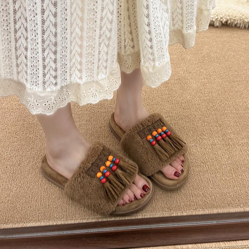 Niche Design Sense Tassel Fluffy Slippers Women's Outer Wear 2025 Autumn and Winter New Retro Thick Bottom Plush One-word Cotton Mop
