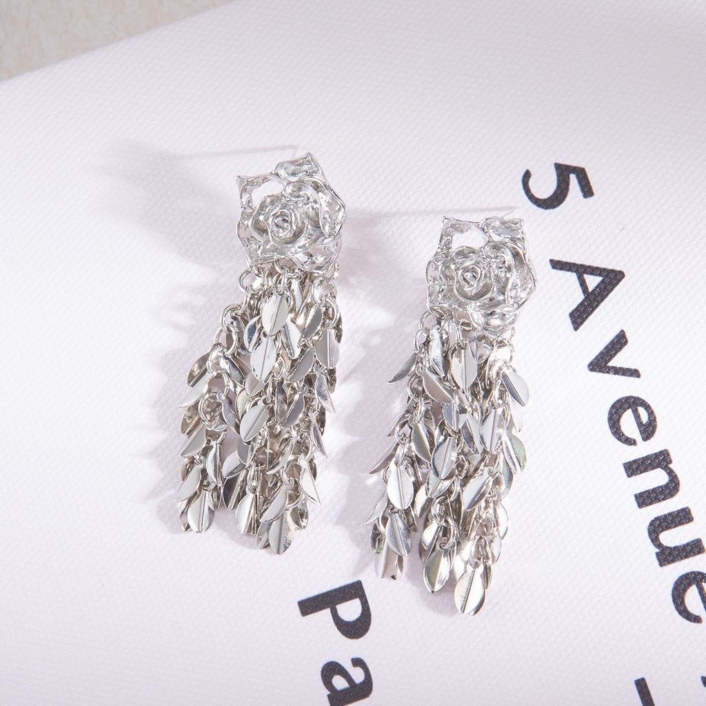 Retro Gold Rose Fringed Earrings Cold Wind Temperament Fashion Versatile Earrings