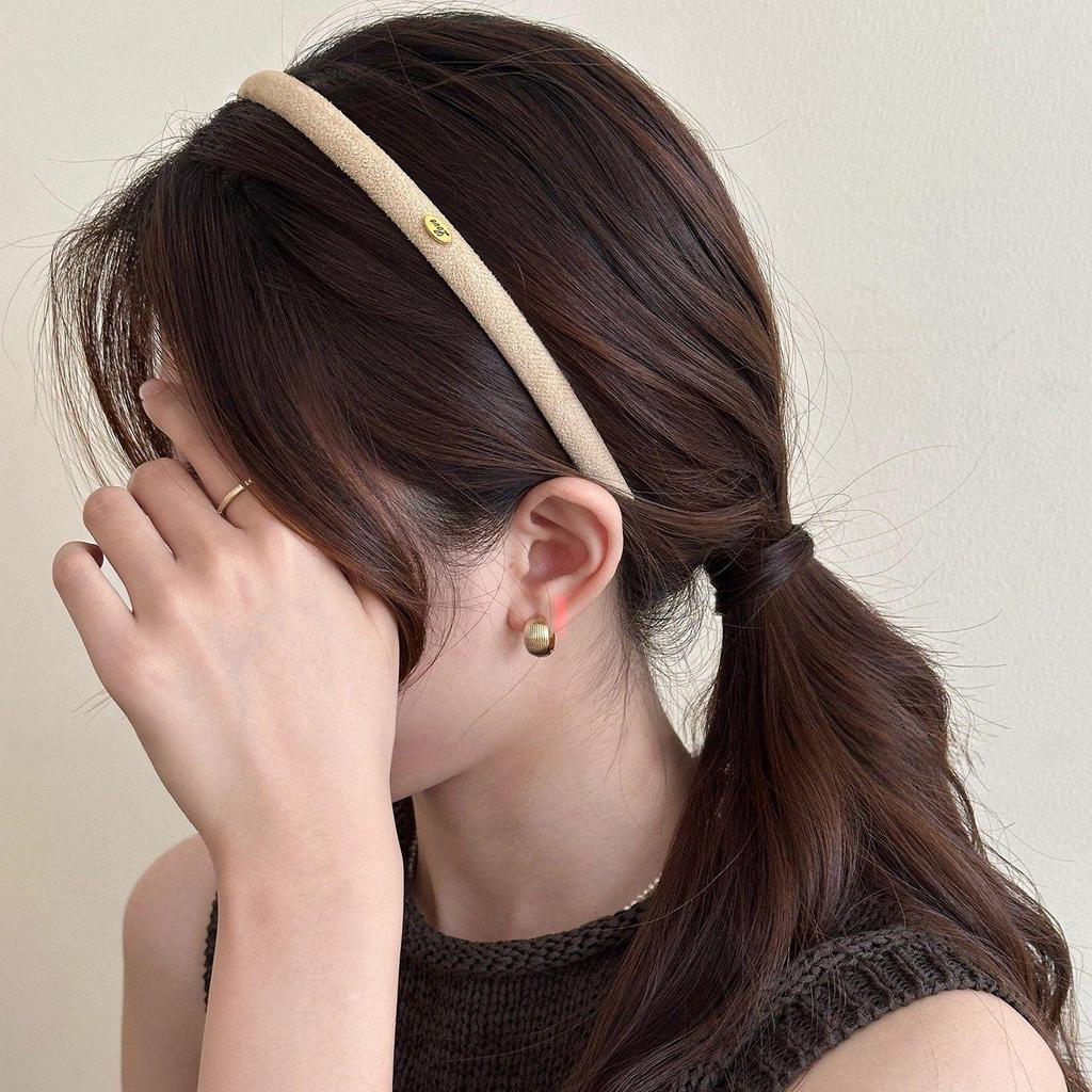 Minimalist Gold Logo Suede Narrow Headband for Women - 2026 Style Versatile, High-End Hair Accessory