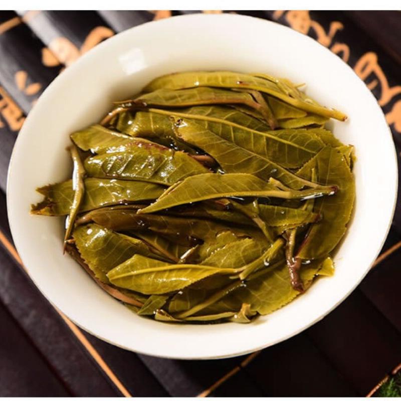 Yunnan Bulang Mountain Banzhang Peacock Ancient Tree Premium Pu Erh Raw Cake357g