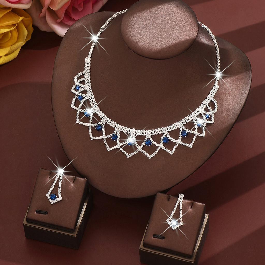 3pcs Exquisite and Elegant Hollow Out Rhinestone Bridal Necklace Earring Set Wedding Banquet Dress High-endZircon Accessories
