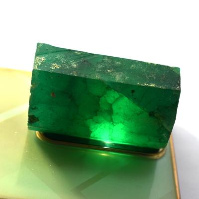 Natural Green Emerald 786ct Rough Certified Loose Gemstone