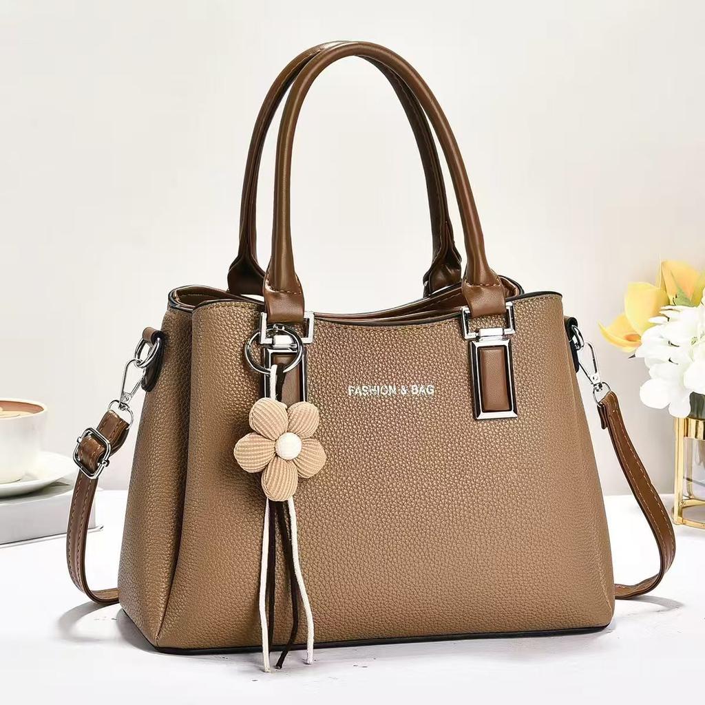 Commuter Fashion Single Shoulder New Messenger Women's Bag Versatile 2026 Atmosphere High-end Portable Mother Bag Commuter Bag