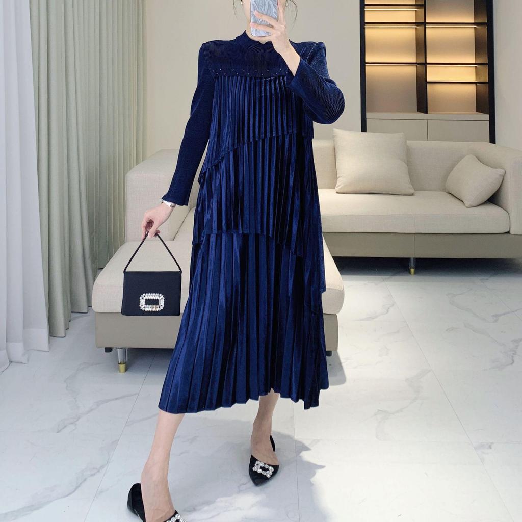 Elegant Red Velvet Beaded Evening Gown for Autumn-Winter Festive Weddings