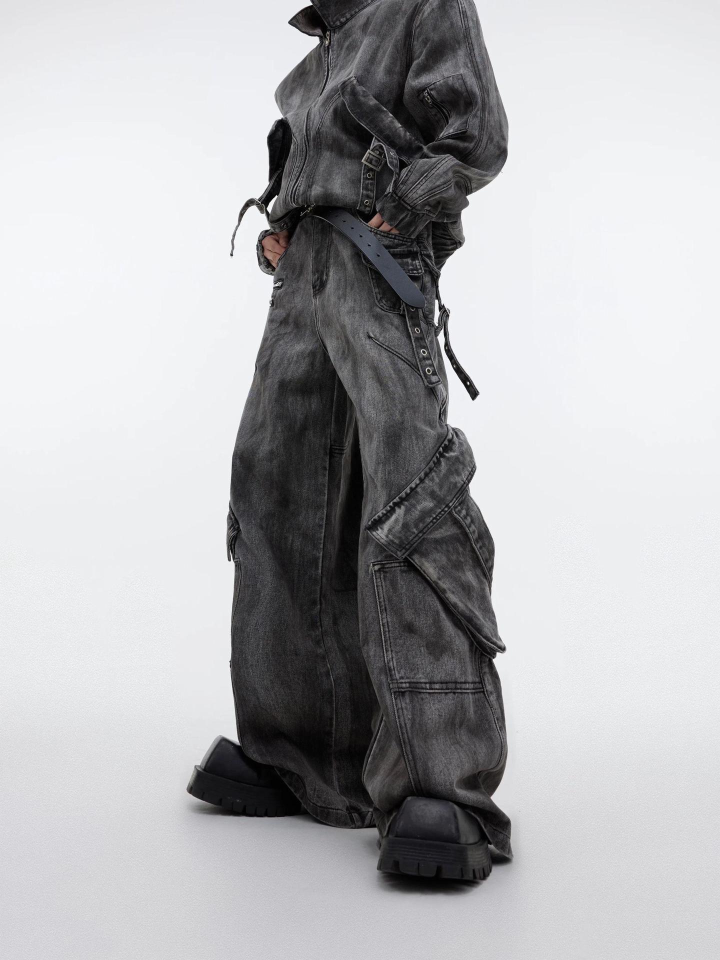 

Куртка Wasteland из потертого денима в стиле ретро с массивными молниями и большими карманами – тренд 2024 года M