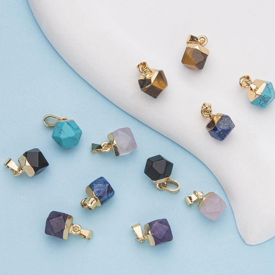 Natural Stone Neckalce Irregular Natural Stone Crystal Pendant Necklace Natural crystal pendant section hexagonal clavicle chain