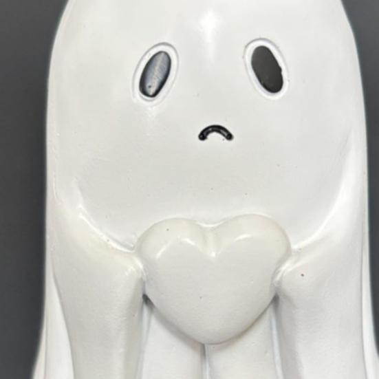 Halloween Kjærlighetshjerte Spøkelse Figur Frekk Langfinger Spøkelsesstatue Resin Skulptur Hjem Kontor Skrivebord Dekorasjon Ornament
