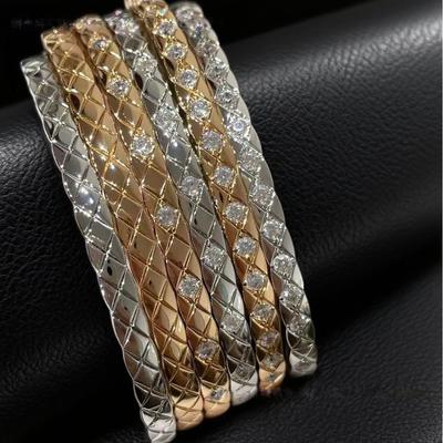 Rautenmuster Titanstahl Armband: Europäische & Amerikanische Schmale Version, Farbecht, Mit Diamanten besetzt, Kaltes Design Modeaccessoire.
