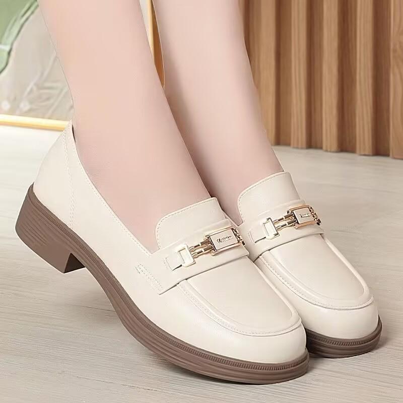 White comfortable shoes women's 2025 new soft leather soft sole soft leather women's shoes look good versatile commuter shoes with skirts
