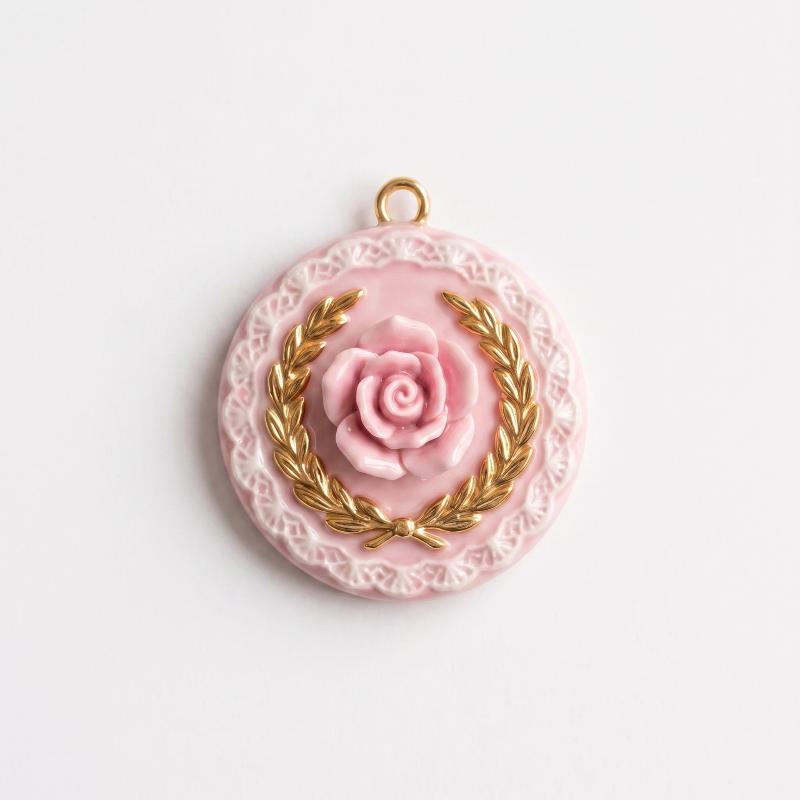 French-Style Powder Lace Pendant Delicately Dripping Oil Exquisitely Gold-Edged A Retro Girlish Accessory A Charming Design.