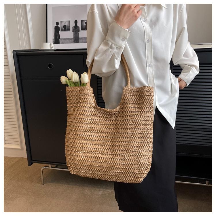 New summer vacation wind woven bag women's large-capacity casual straw woven shoulder bag temperament simple portable beach bag