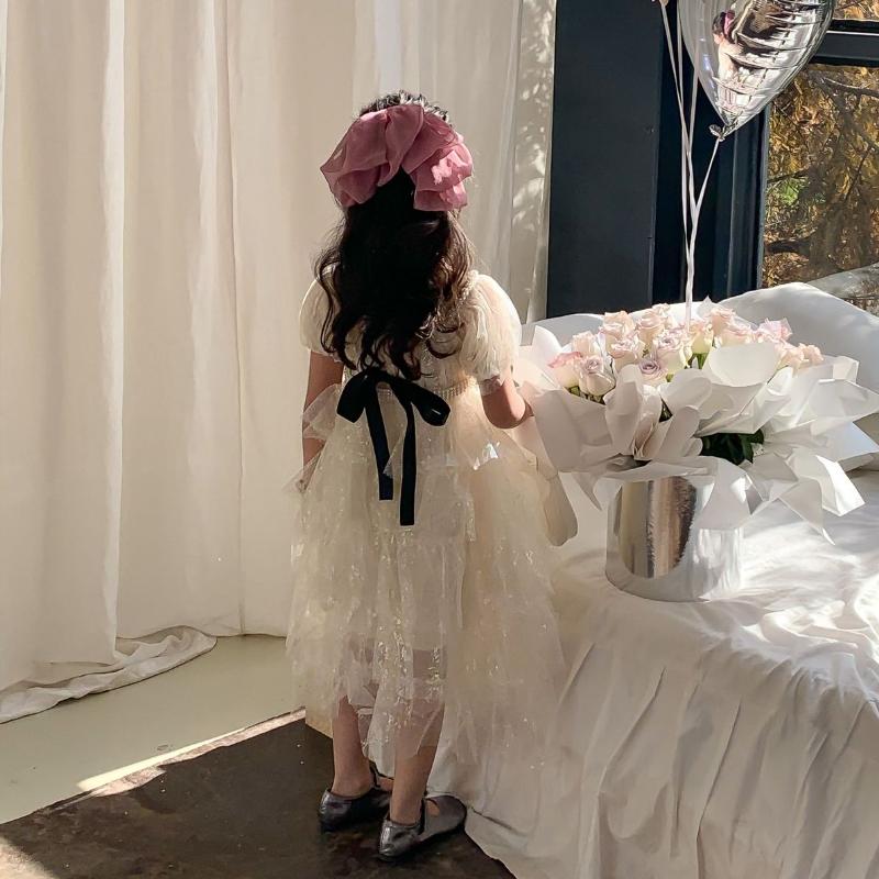 Summer New Girls Fashion Alb Strălucitor Star Mărgele Rochie Tort Copii Gât pătrat Arc Rochii de seară