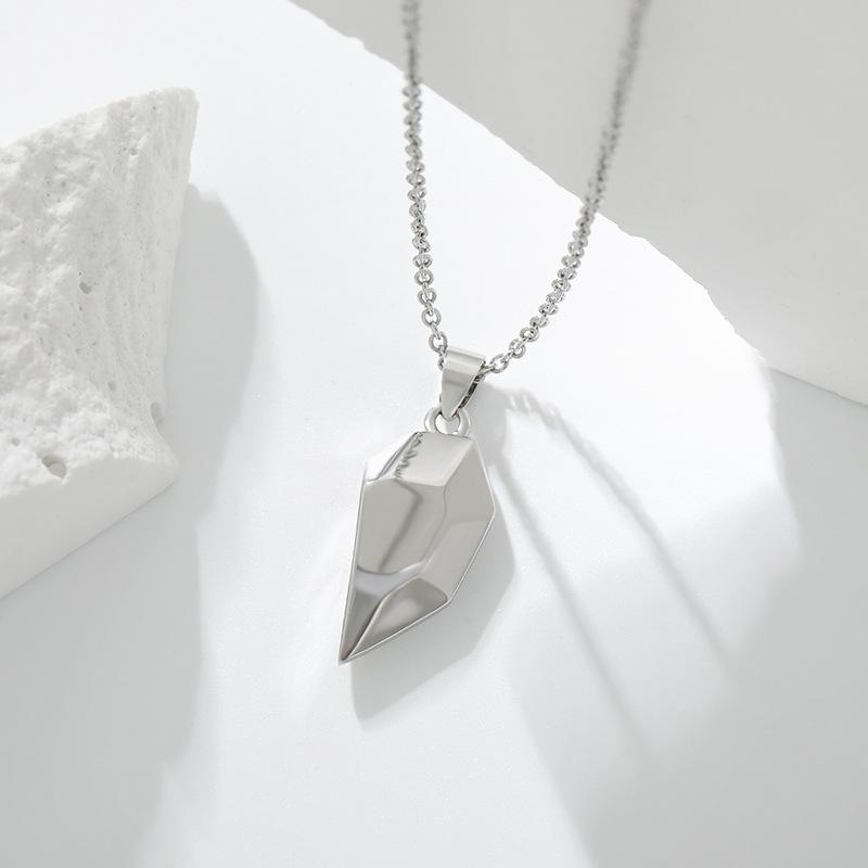 Магнитный кулон-ожерелье на ключицу «Сплетение сердец», Креативный подарок девушке, Пара магнитных ожерелий «Камни желания любви»